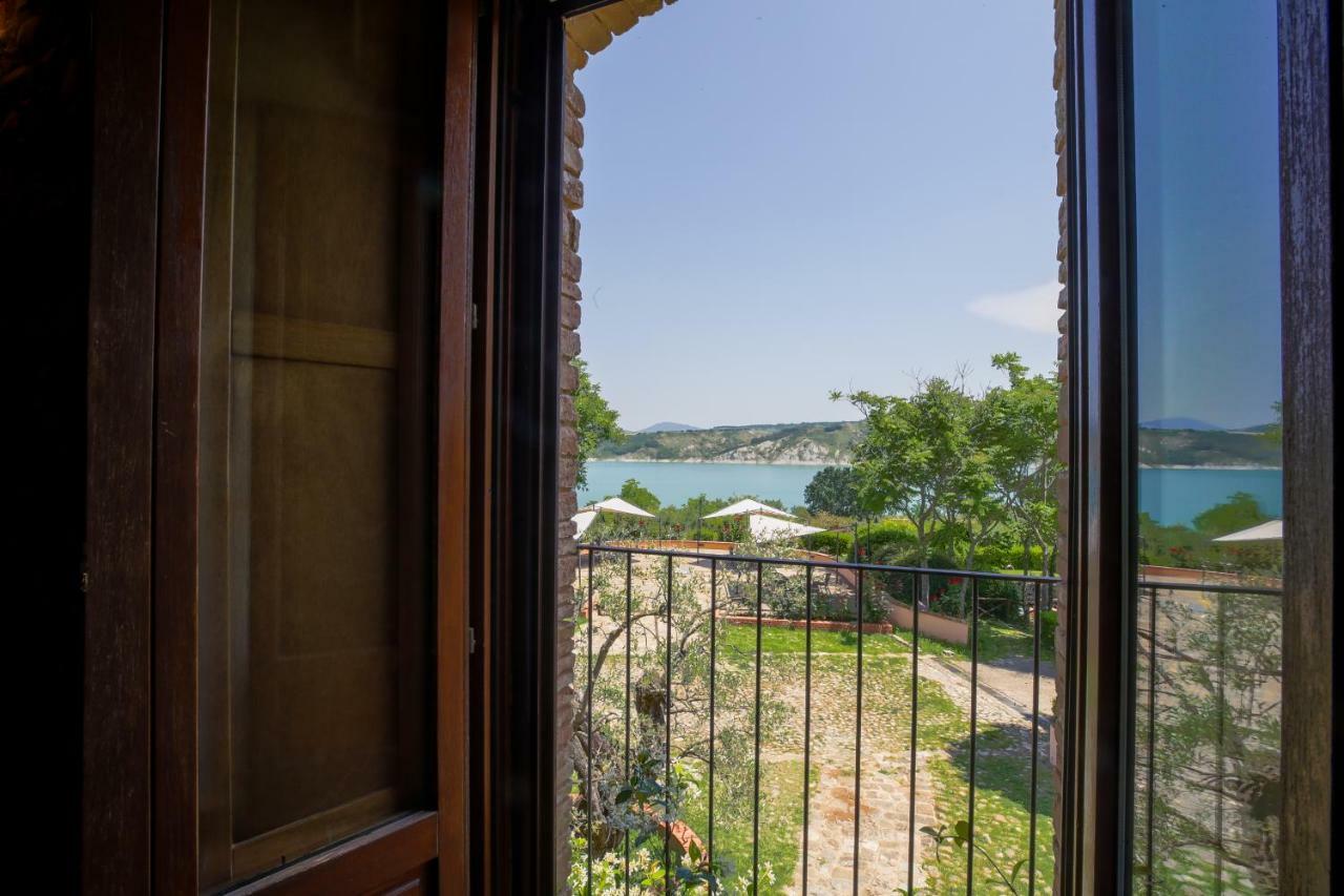 Lolivia Masseria & Ristoro Senise Ngoại thất bức ảnh